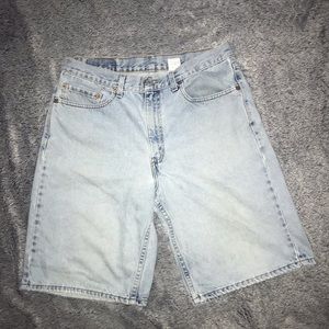 Levi’s 550 shorts